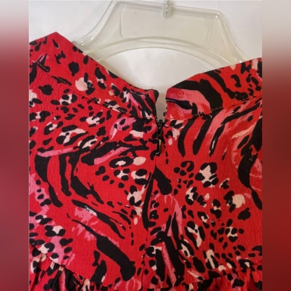 NWT Women's Time and Tru Red Abstract Print Tiered Ruffle Dress Sz L (12-14) NWT - Picture 4 of 5